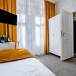Hotel Elisabeth Old Town 3*