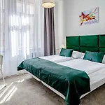 Elisabeth Old Town 3*