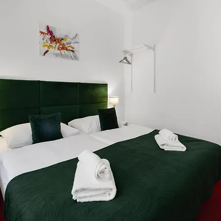 Elisabeth Old Town 3* Bratislava