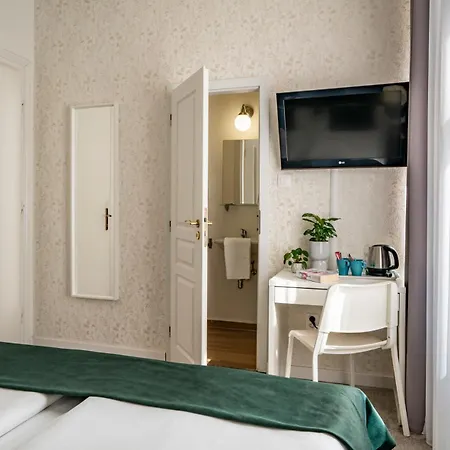 Hotel Elisabeth Old Town 3*