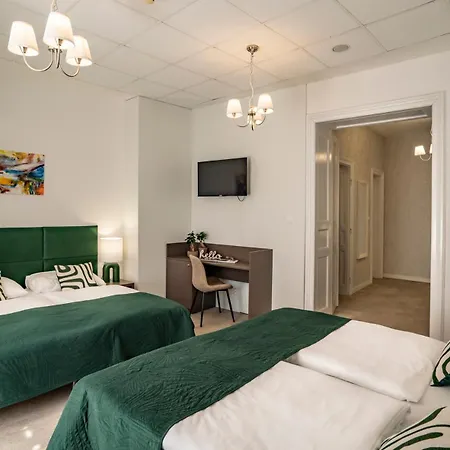 Hotel Elisabeth Old Town 3*