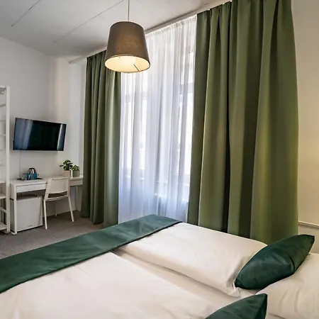 Elisabeth Old Town 3* Bratislava