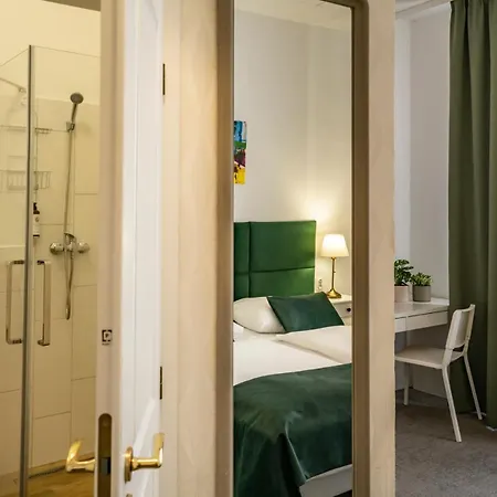 Elisabeth Old Town Hotel