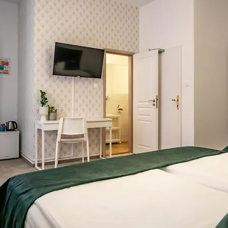 Elisabeth Old Town Hotel