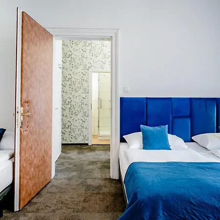 Elisabeth Old Town 3*