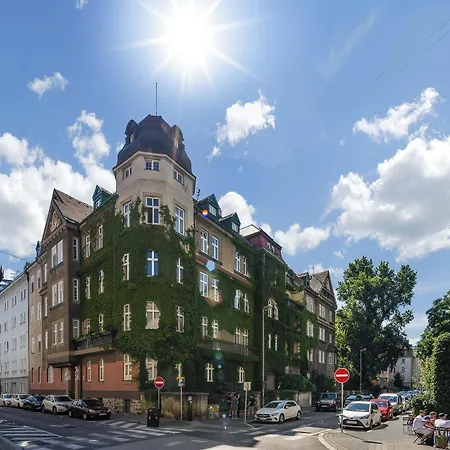 Elisabeth Old Town Hotel