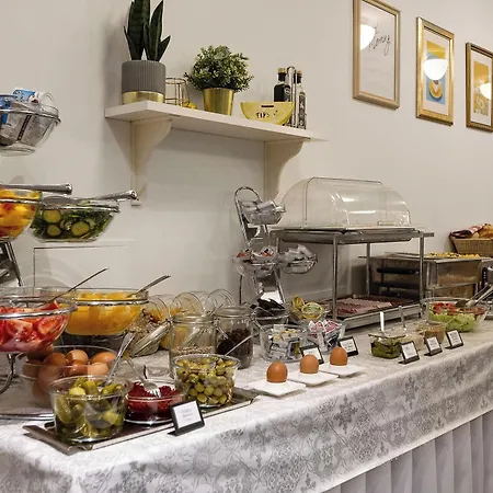 Elisabeth Old Town Hotel