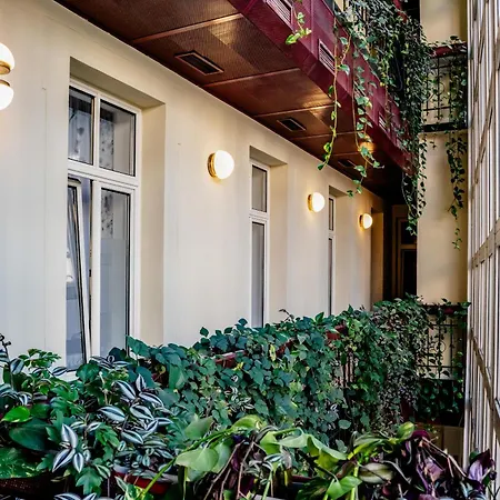 Elisabeth Old Town Otel