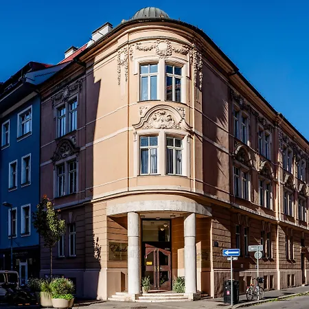 Elisabeth Old Town