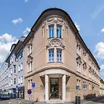 Elisabeth Old Town 3*