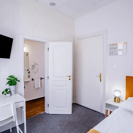 Elisabeth Old Town Отель 3*