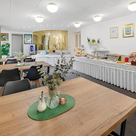 Elisabeth Old Town Hotel 3*